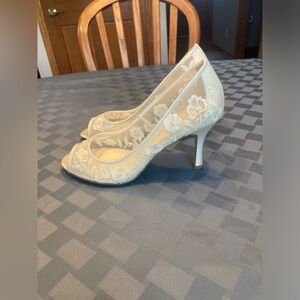 Bella Belle Emily Heels - size 8